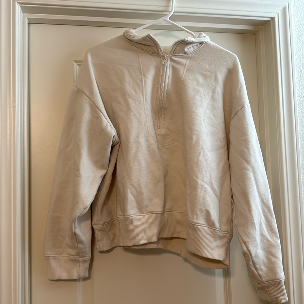 *LIKE NEW* a new day Half Zip
